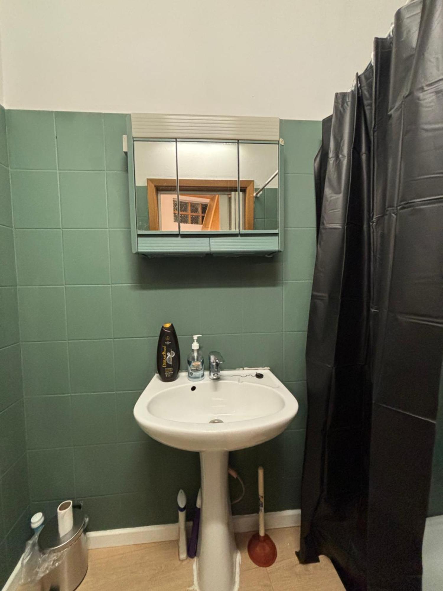 Ubuntu House - Charleroi Apartment ภายนอก รูปภาพ